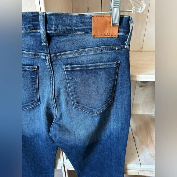 Lucky Brand Mid Rise Brooke Flare Jeans Size 6 - Picture 9 of 11